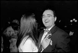 F0305052_19